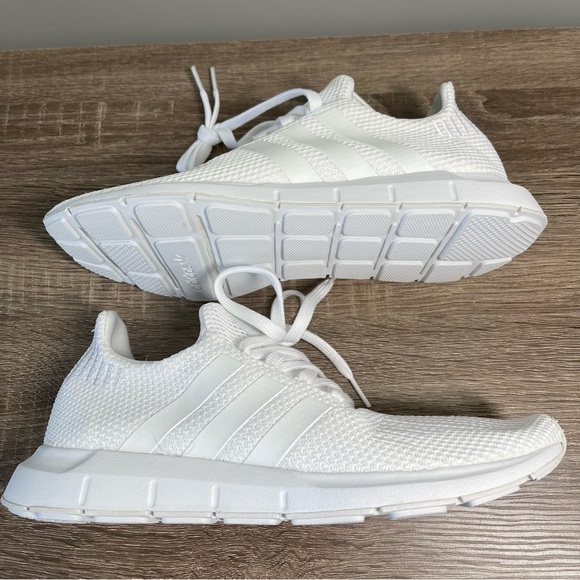 Adidas Swift Run Triple White Running Shoe B37725 Size 8 New - Picture 6 of 8
